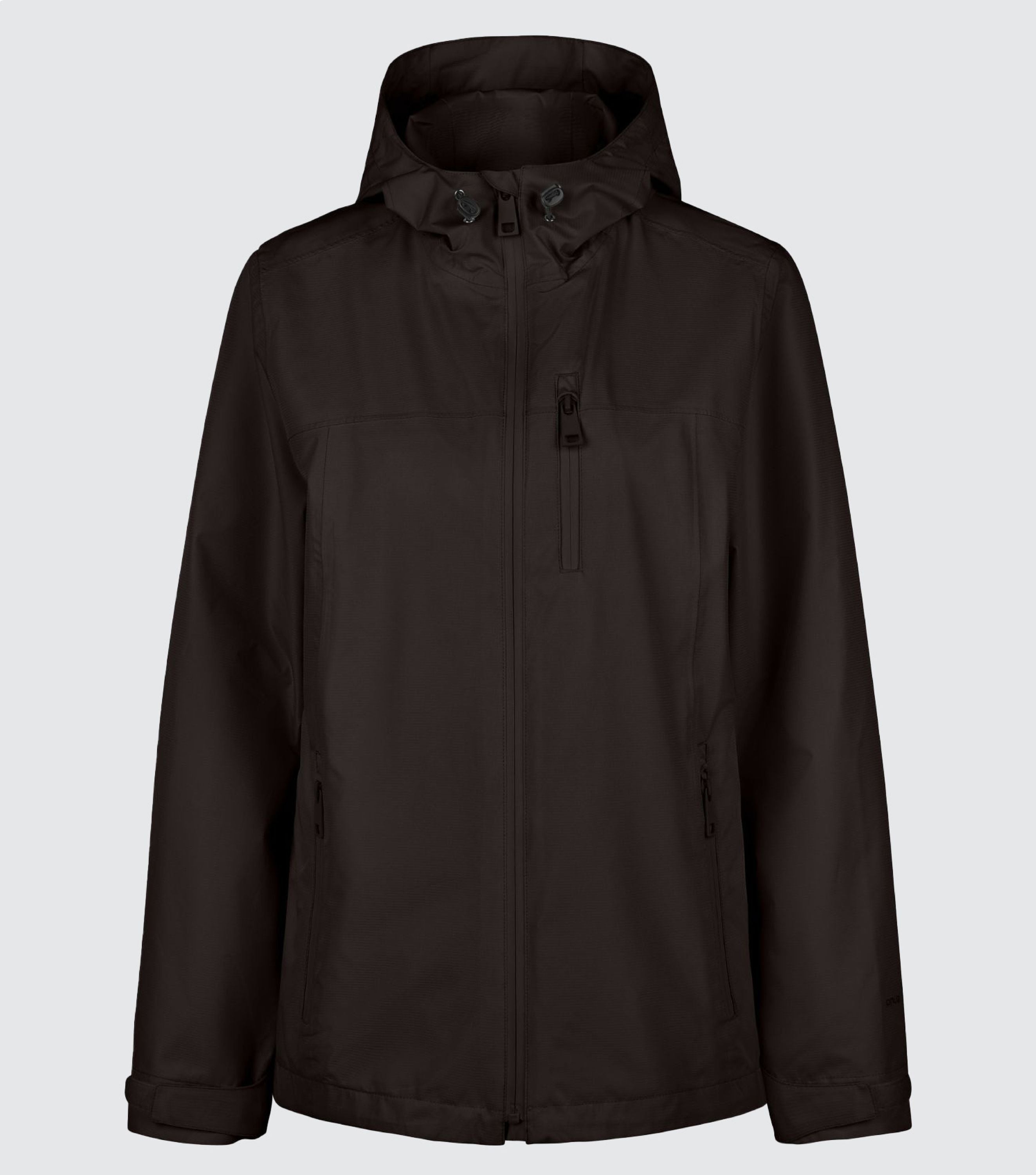 Freisteller einer schwarzen Regenjacke vor hellgrauem Hintergrund